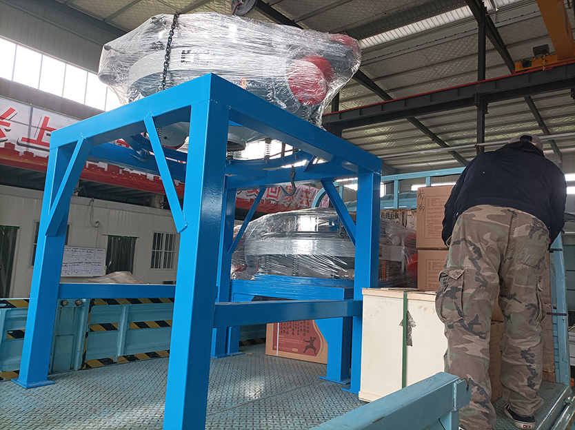 兩臺直排篩、旋振篩、檢驗篩發(fā)貨