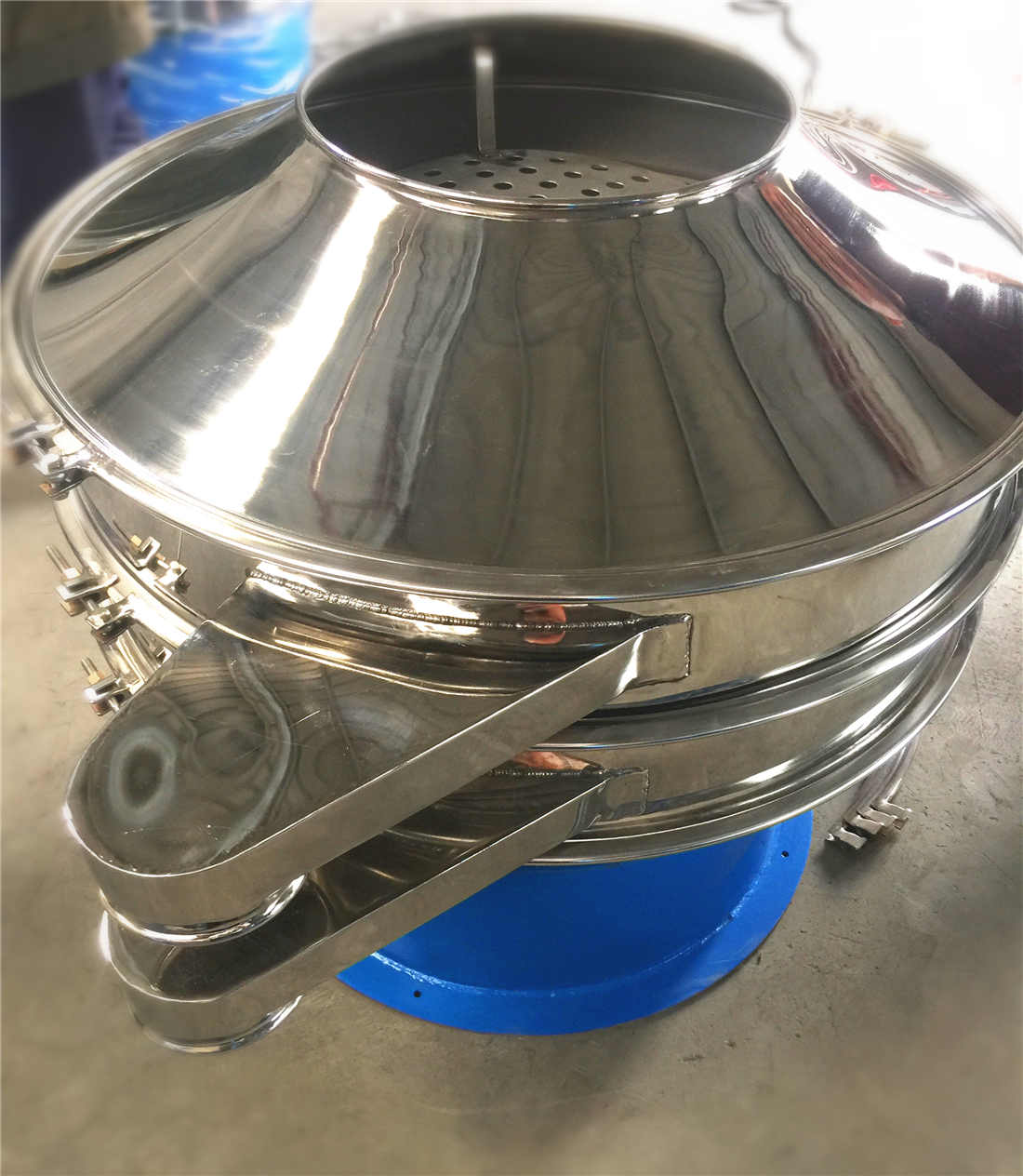 能篩分熱豆?jié){渣和鮮牛奶的液體篩分機(jī)