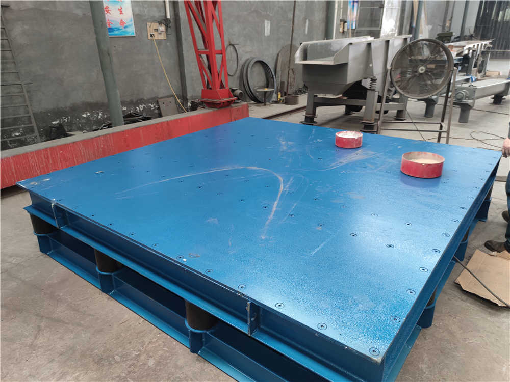 揚州某客戶訂購的康振機械振動平臺于今日發(fā)出