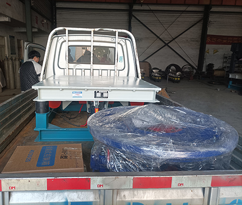 振動平臺、旋振篩底盤發(fā)貨