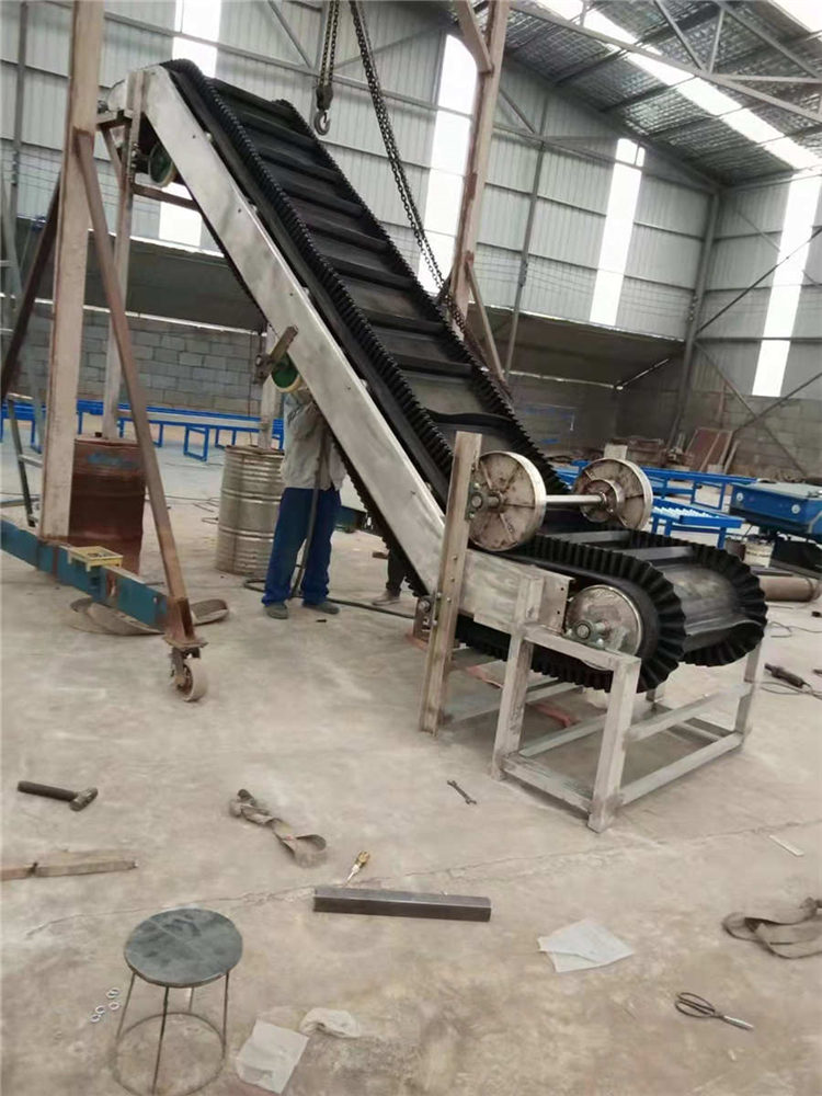 Z型大傾角皮帶輸送機(jī)