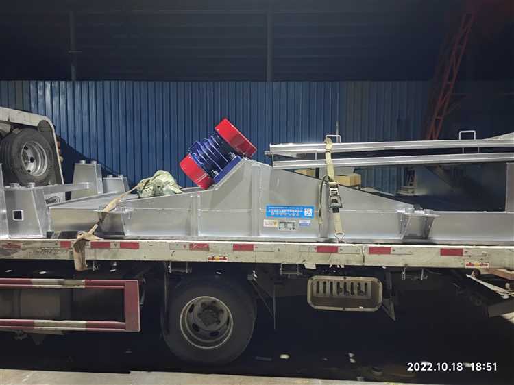 直線篩、直排篩、旋振篩、振動(dòng)平臺(tái)等設(shè)備集中發(fā)貨